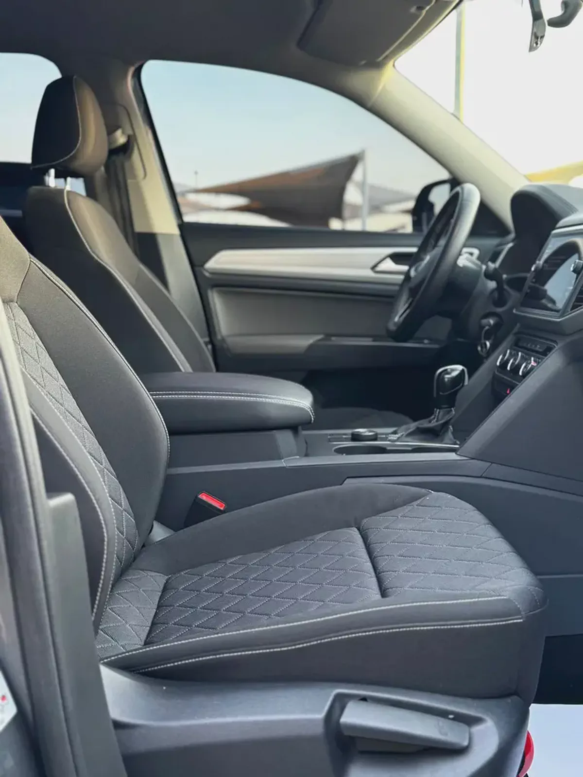 (2022) VOLKSWAGEN TERAMONT //GCC// LOW MILLAGE//ORIGINAL PAINT//EXCELLENT CONDITION//-17-17