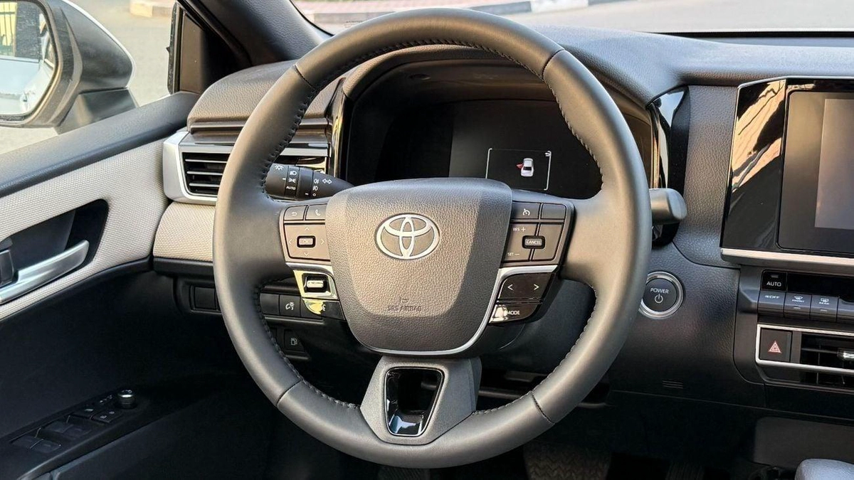 Toyota Camry GLE HEV Toyota Camry HEV LV Hybrid 2.5L  (GCC) - 2025-3-3
