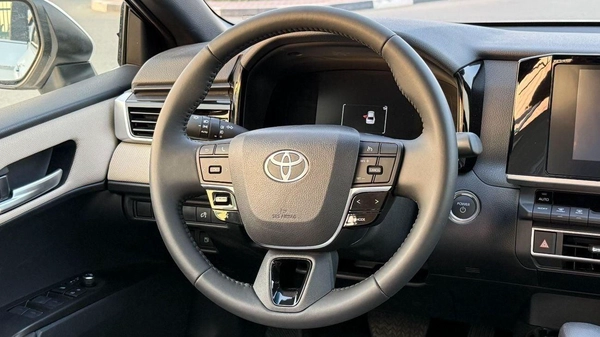 Toyota Camry GLE HEV Toyota Camry HEV LV Hybrid 2.5L  (GCC) - 2025