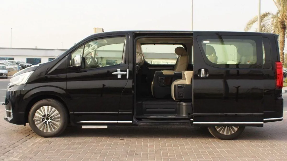 Toyota Granvia PREMIUM TOYOTA GRANVIA 2.8L WAGON 6 SEATS AT WG3-14-14
