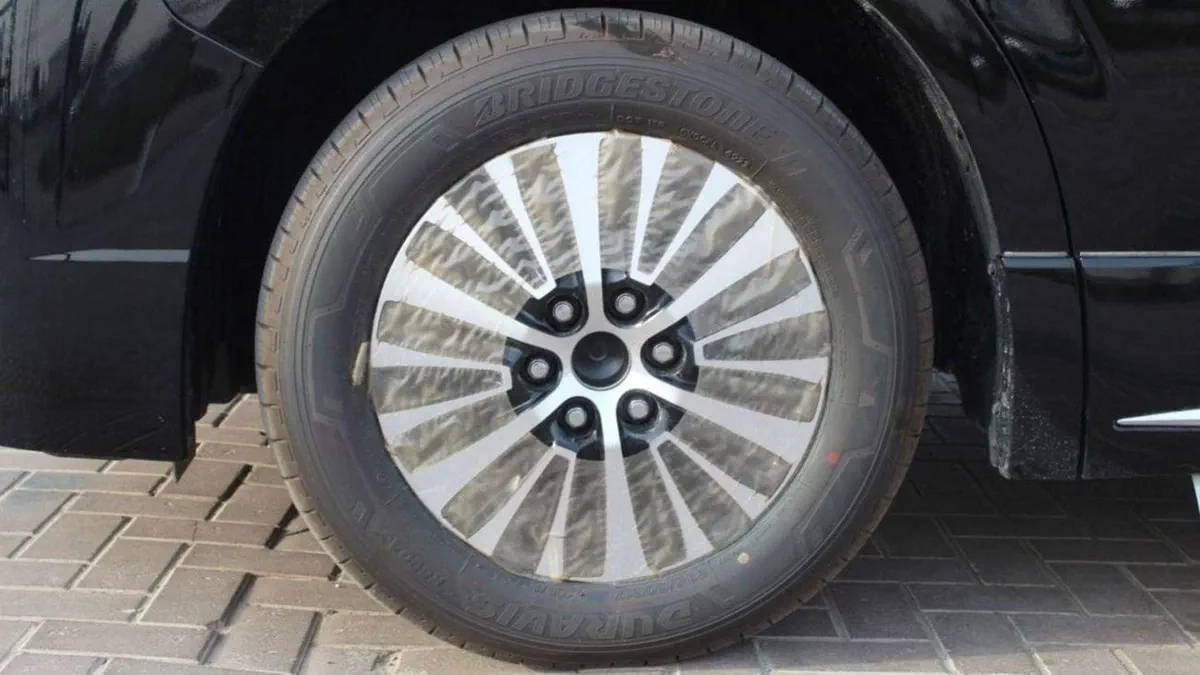 Toyota Granvia PREMIUM TOYOTA GRANVIA 2.8L WAGON 6 SEATS AT WG3-11-11
