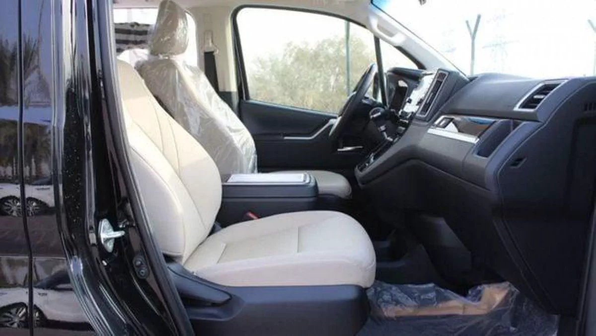 Toyota Granvia PREMIUM TOYOTA GRANVIA 2.8L WAGON 6 SEATS AT WG3-4-4