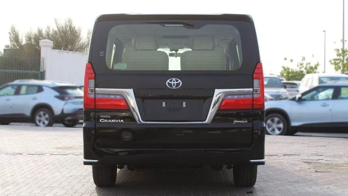 Toyota Granvia PREMIUM TOYOTA GRANVIA 2.8L WAGON 6 SEATS AT WG3-16-16