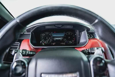 Range Rover Sport V8 Dynamic-GCC-22 Inch Rims-Black Contracting Roof-Red Interior-13