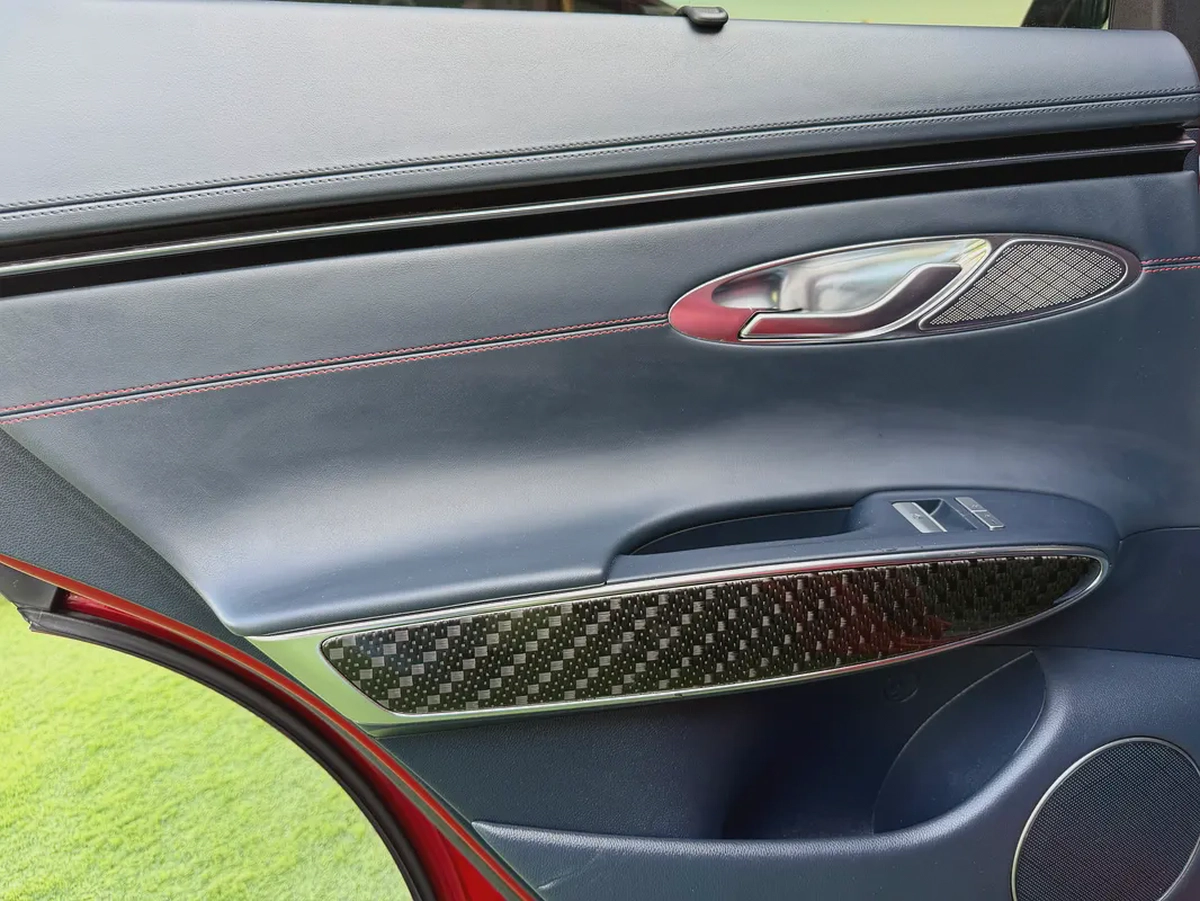 GENESIS GV70–3.5 –GCC—FREE ACCIDENT—ORIGINAL PAINT—FULL OPTION SERVICE HISTORY AGENCY EXCELLENT COND-8-8
