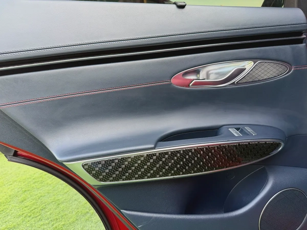 GENESIS GV70–3.5 –GCC—FREE ACCIDENT—ORIGINAL PAINT—FULL OPTION SERVICE HISTORY AGENCY EXCELLENT COND
