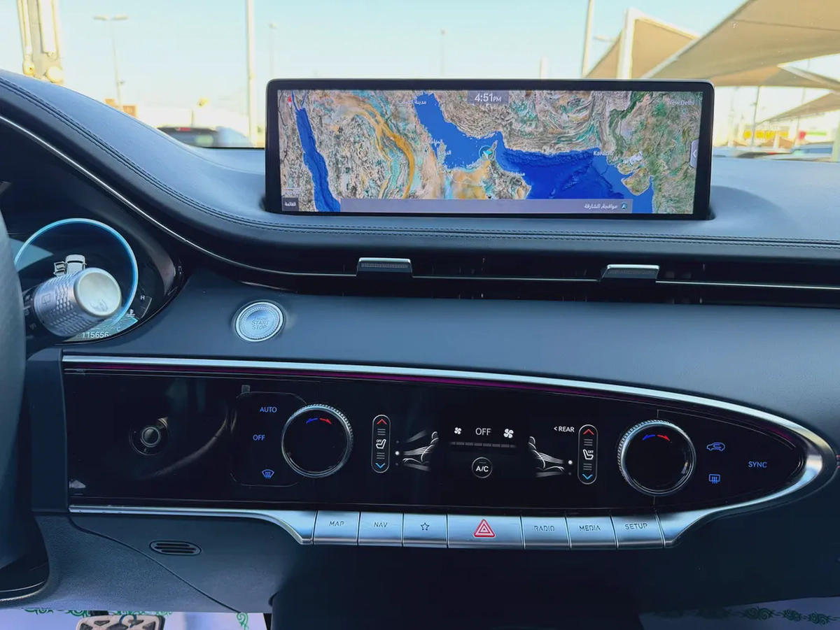 GENESIS GV70–3.5 –GCC—FREE ACCIDENT—ORIGINAL PAINT—FULL OPTION SERVICE HISTORY AGENCY EXCELLENT COND-14-14