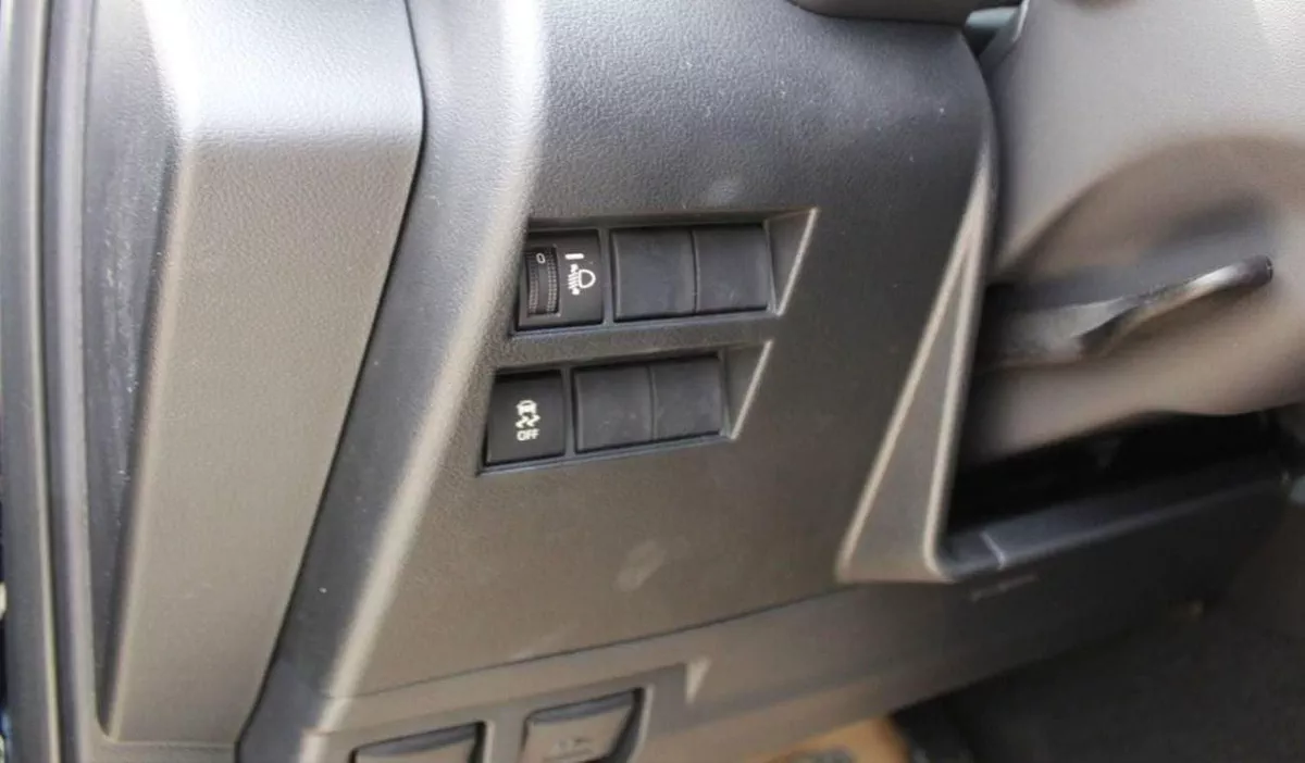 Toyota Land Cruiser GXR LAND CRUISER GXR 4.0L V6 PETROL-15-0