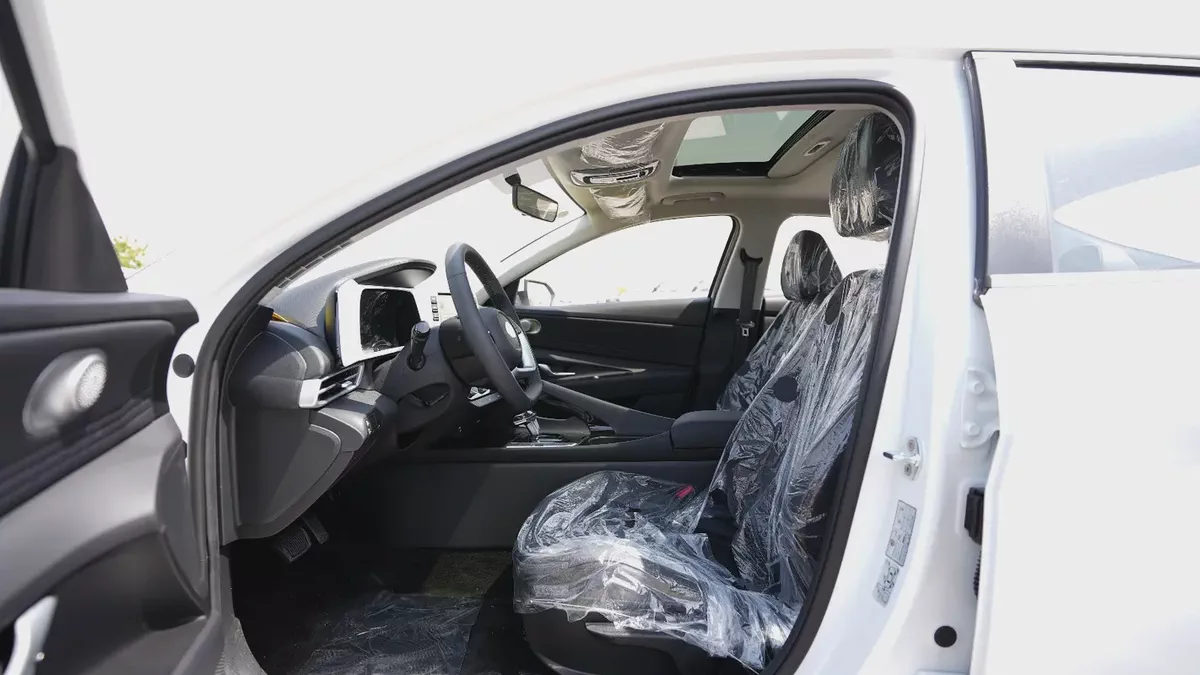 2025 HYUNDAI ELANTRA 1.5L CHINESE SPECS BRAND NEW-7-7