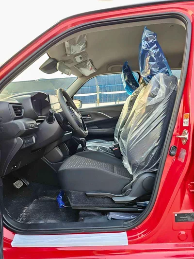 Suzuki Swift GLX / DUAL TONE 1.2L V4 PETROL / PUSH START / DVD CAMERA / RADAR CRUISE/ (CODE # SGLXR)-9