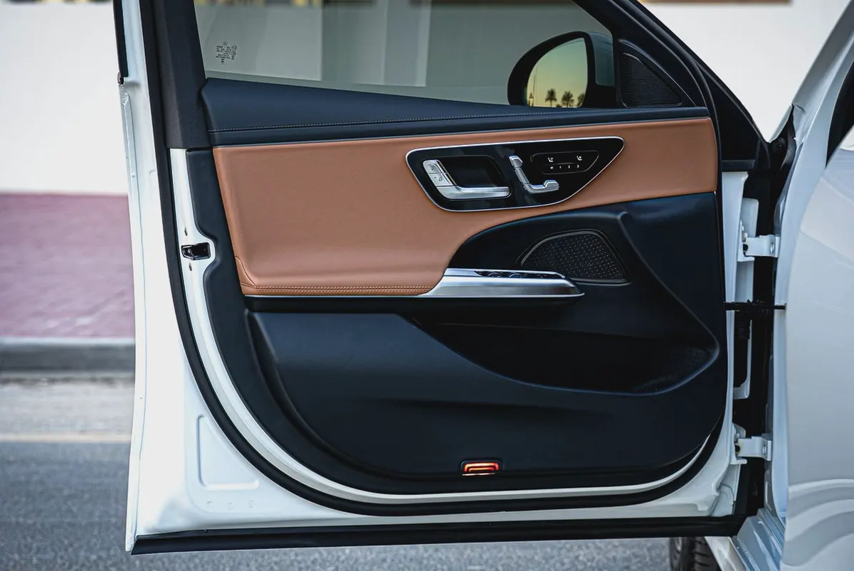 2025 Mercedes-Benz E200 | 0 kms | AMG Package-8-8