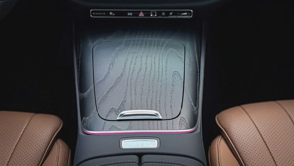 2025 Mercedes-Benz E200 | 0 kms | AMG Package