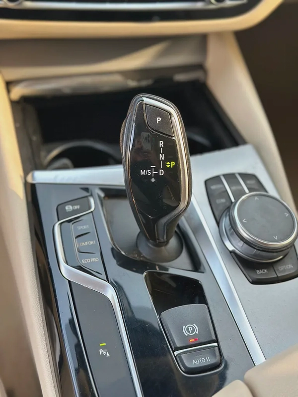 AED 1252 EMI AT 20% DP I 2018 GCC EXCELLENT CONDITION I BMW 520i – Premium Comfort Style