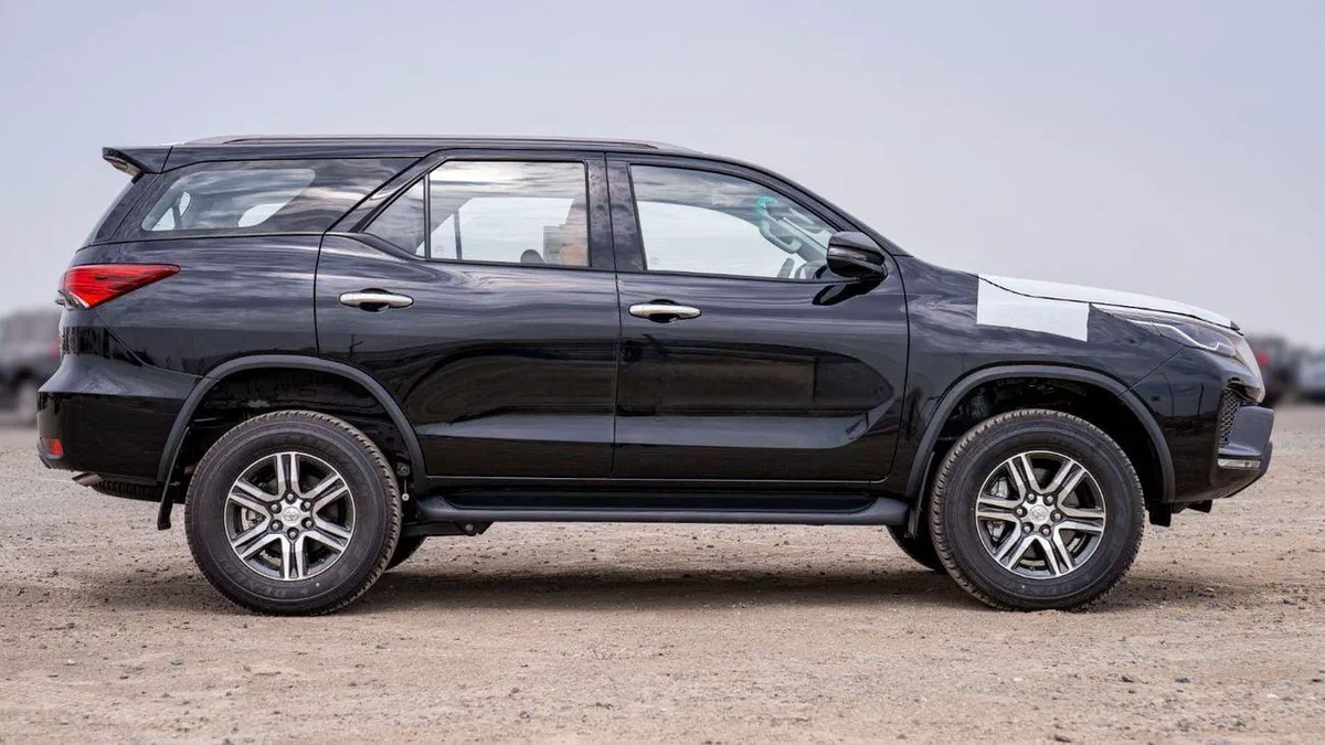 Toyota Fortuner EXR Toyota Fortuner 2.7L Petrol 4X4 MY2025-1-0