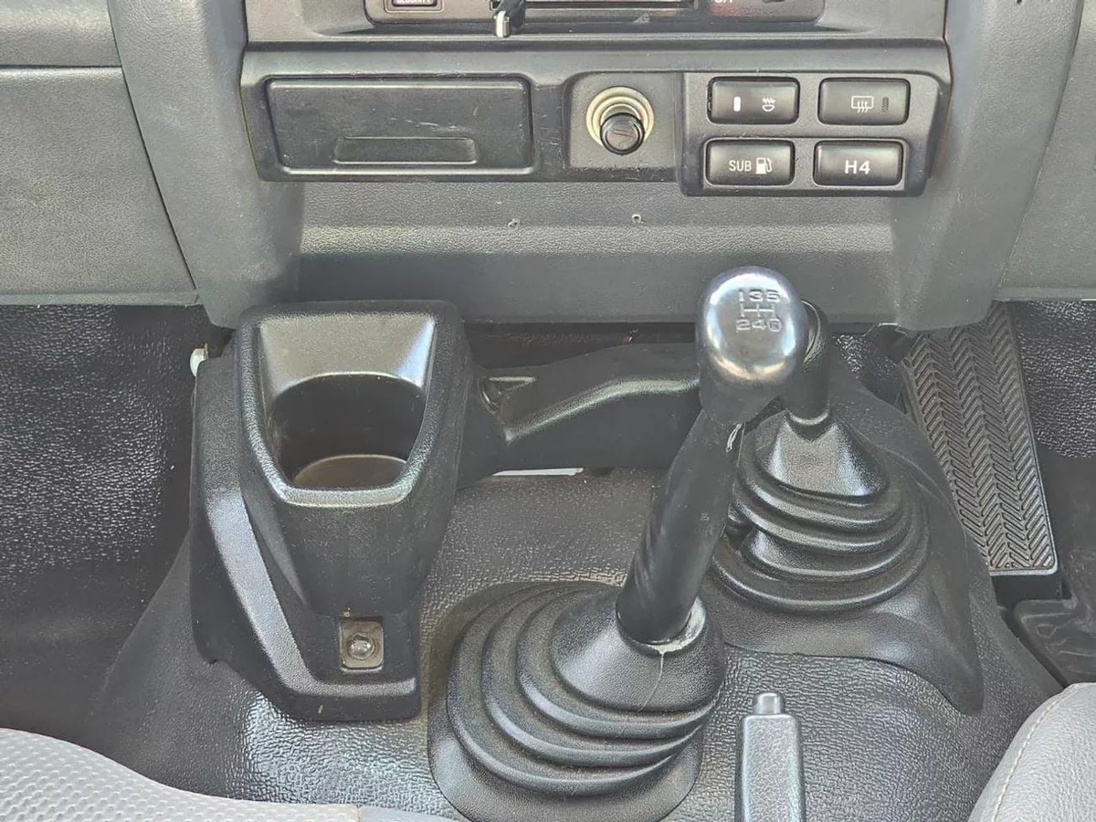 Toyota Land Cruiser 70 LC76 STD LANDCRUISER LC78 / RIGHT HAND DRIVE ONLY FOR EXPORT / 4.2L DIESEL M/T / TROOP CARRIER-12-0