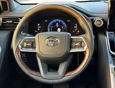 Toyota Land Cruiser GXR || 4.0L PETROL V6 | SUNROOF | LEATHER WITH PWR SEATS | COOL BOX (CODE # GXR4M2)-12