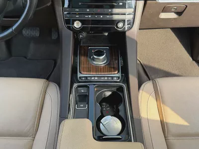 2018 Jaguar F-Pace 25T | Stunning Condition | GCC Specs-9