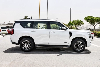 Nissan Patrol 3.5L V6 Turbo LE Titanium | GCC | Al Rusomani Warranty-18