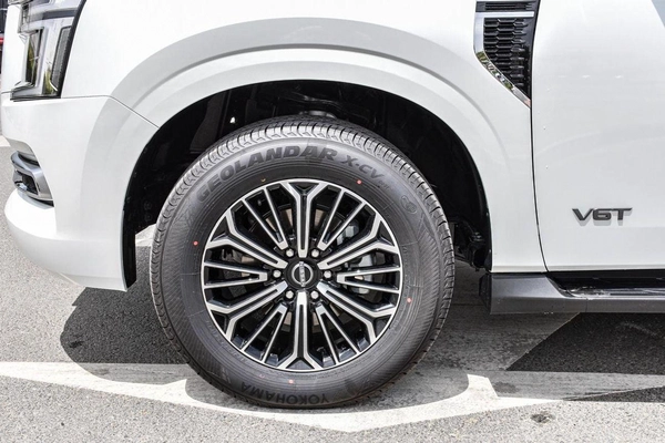 Nissan Patrol 3.5L V6 Turbo LE Titanium | GCC | Al Rusomani Warranty