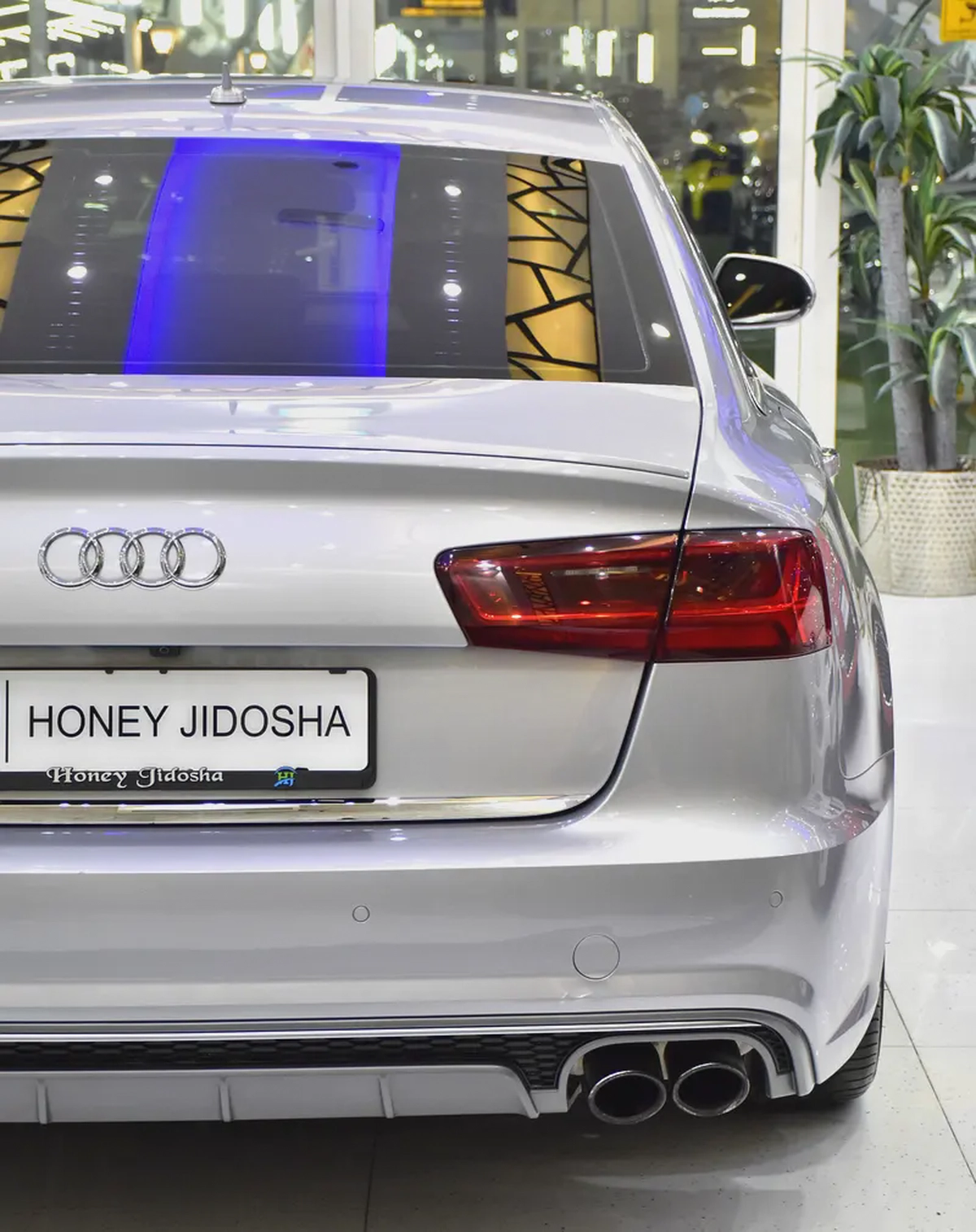 ORIGINAL PAINT ( صبغ وكاله ) Audi S6 V8 TFSi ( 2016 Model ) in Silver Color GCC Specs-8-8