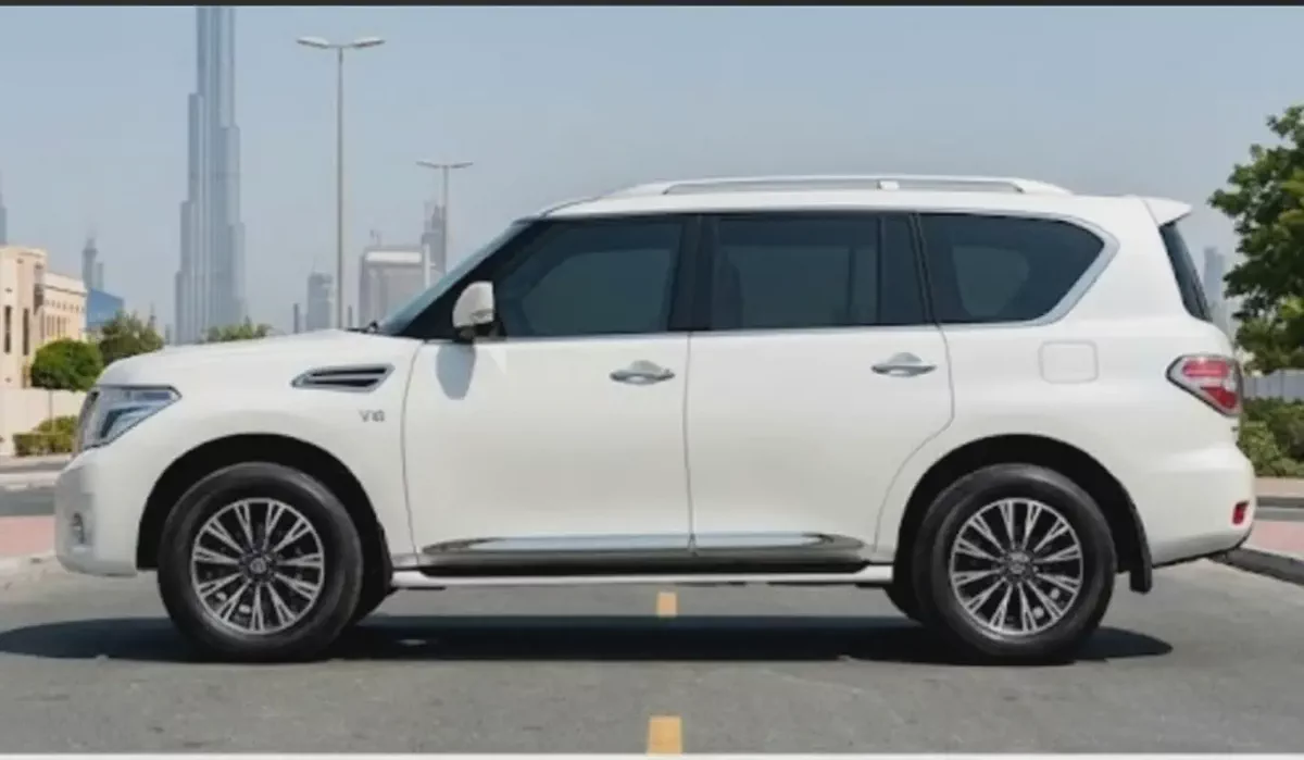 Nissan Patrol 2018 LE Platinum Cash, Zero Dp & Inhouse finance - Excellent Condition GCC Specs-2-2