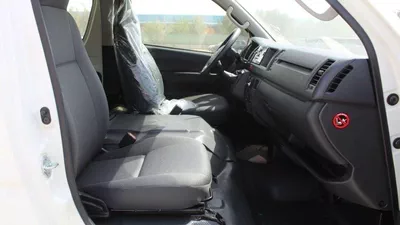 Toyota Hiace DLS - STD ROOF Toyota Hiace 2.5L High Roof Diesel old ship 2024-7