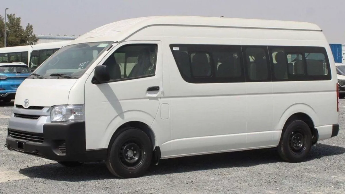 Toyota Hiace DLS - STD ROOF Toyota Hiace 2.5L High Roof Diesel old ship 2024-5-0
