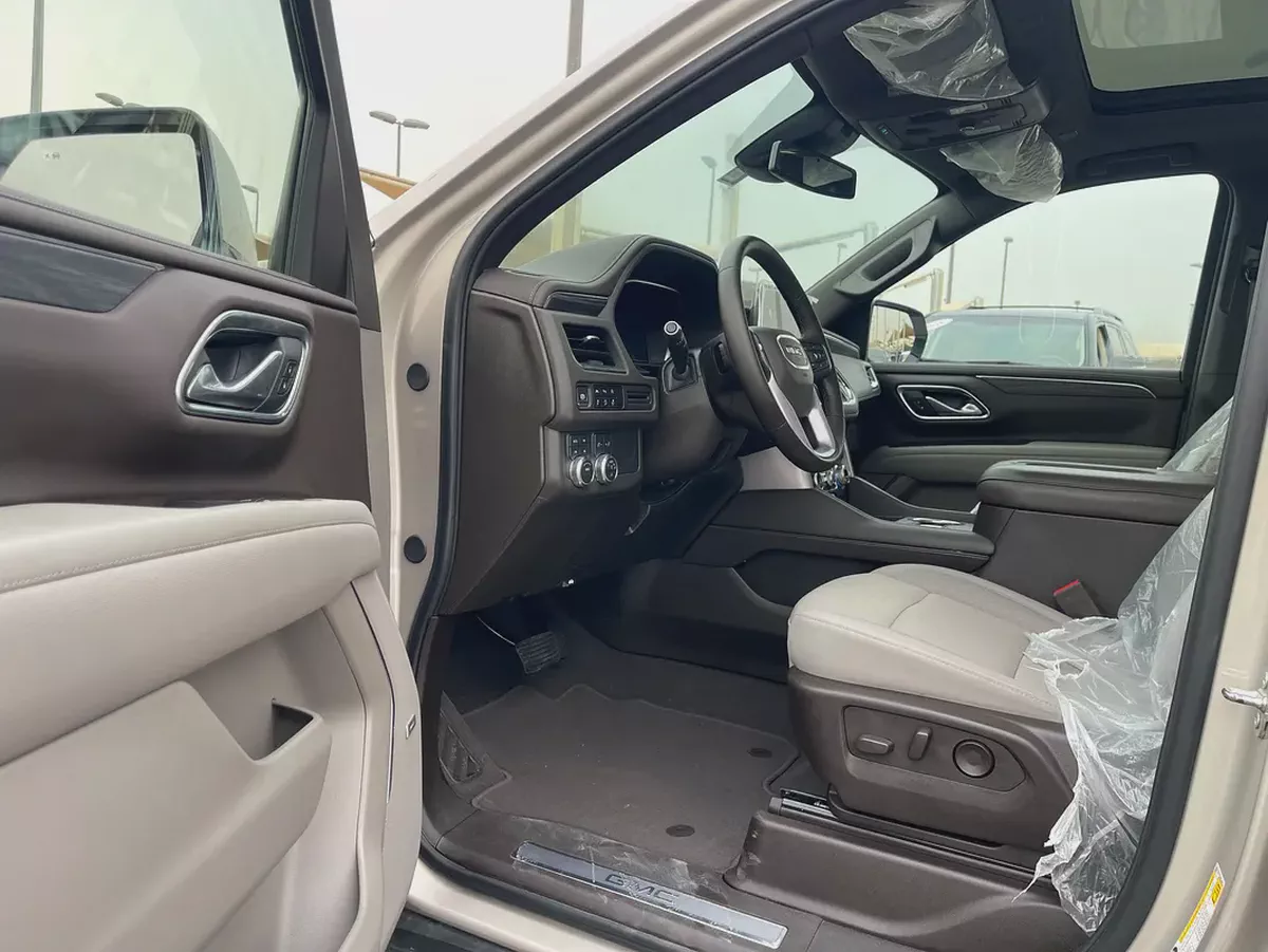 2024 GMC Yukon SLT - GCC Specs - Brand New-9-9