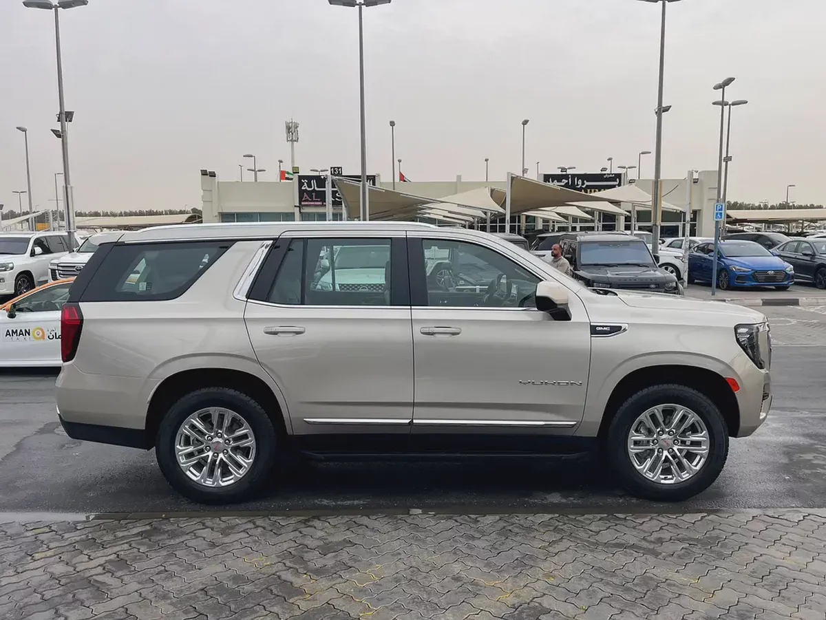 2024 GMC Yukon SLT - GCC Specs - Brand New-6-6