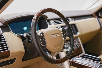 AED 1805 PM | RANGE ROVER VOGUE LE 2016 | WELL MAINTAINED | 1 YEAR WARRANTY | GCC-10