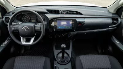 Toyota Hilux GL Toyota hilux 2.4L diesel basic option My25-7