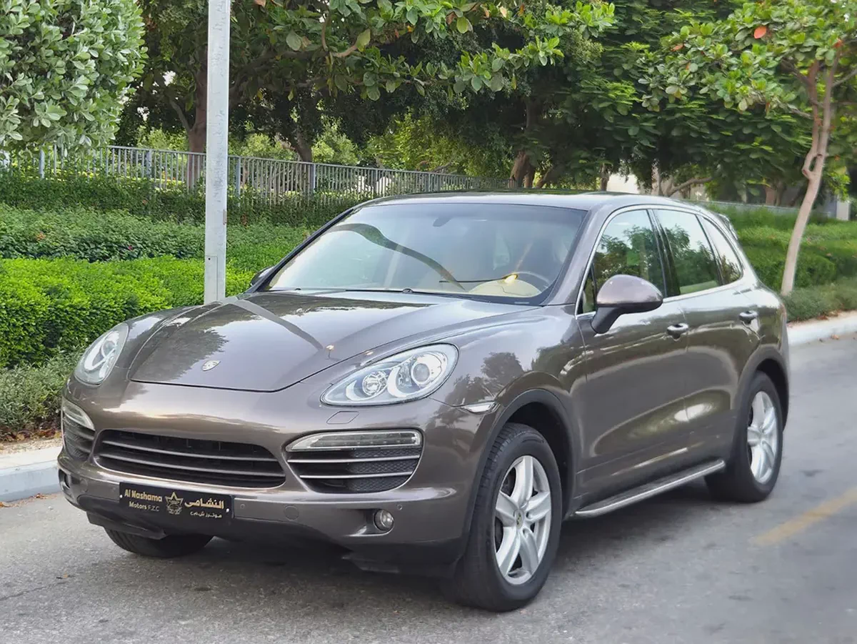 Porsche Cayenne S 2013 | GCC Specs | 2keys Well Maintained-2-2