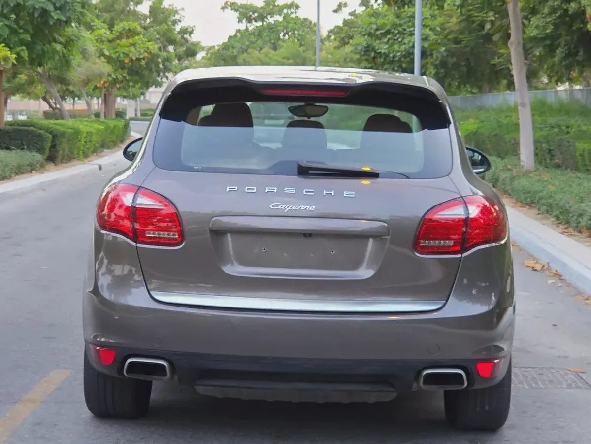 Porsche Cayenne S 2013 | GCC Specs | 2keys Well Maintained-4-4