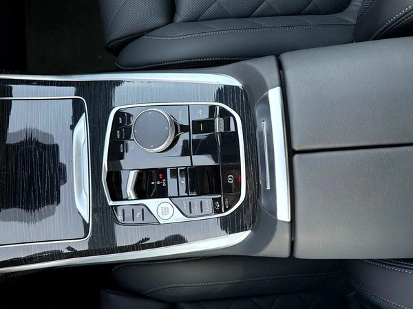 2024 BMW X7 xDrive40i M-Kit