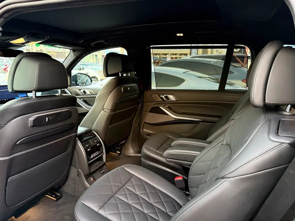 2024 BMW X7 xDrive40i M-Kit