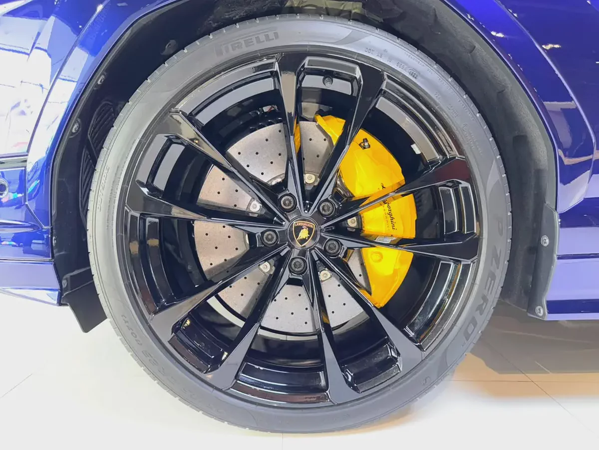 Lamborghini Urus S / 2023 / European Specs / 360 Degree Cameras-4-4