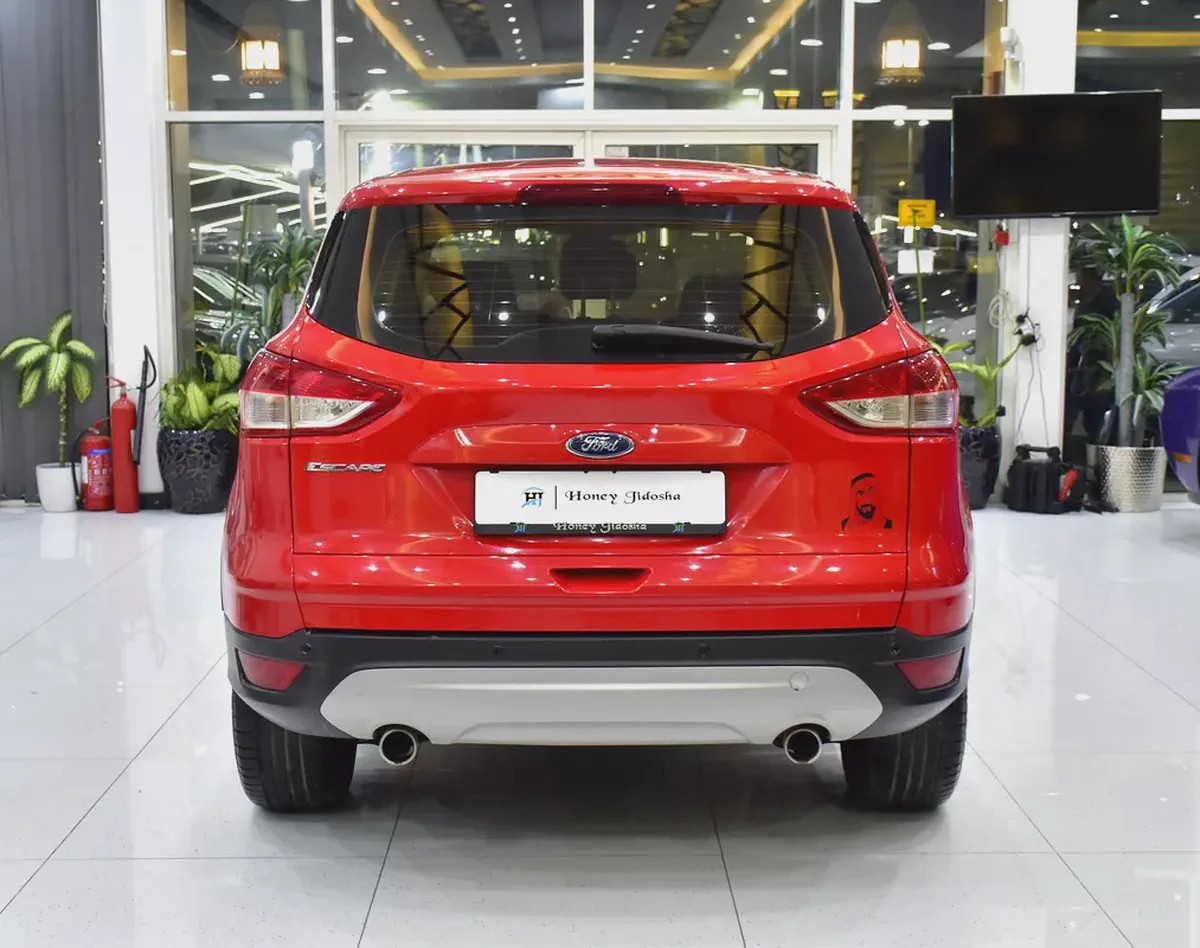 EXCELLENT DEAL for our Ford Escape ( 2016 Model ) in Red Color GCC Specs-4-4