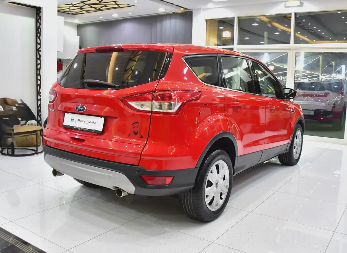 EXCELLENT DEAL for our Ford Escape ( 2016 Model ) in Red Color GCC Specs-5-5