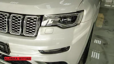 Jeep Grand Cherokee Summit-3