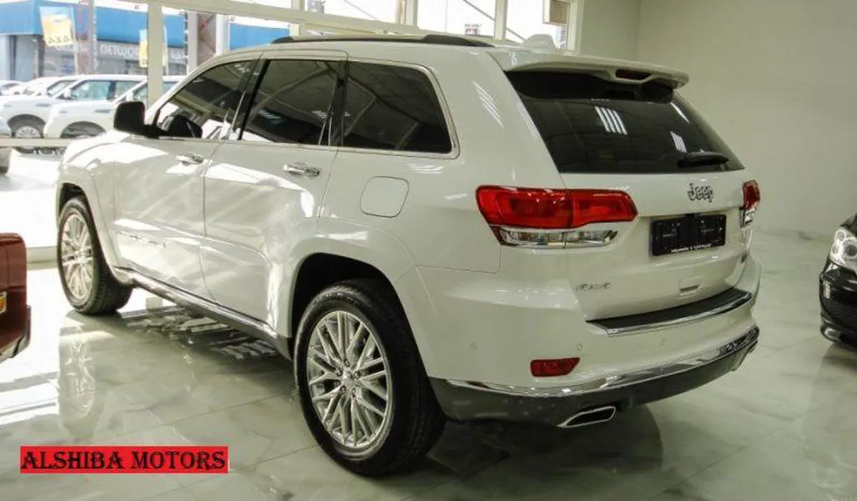 Jeep Grand Cherokee Summit-4-4