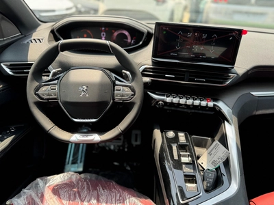 PEUGEOT 3008 GT-13