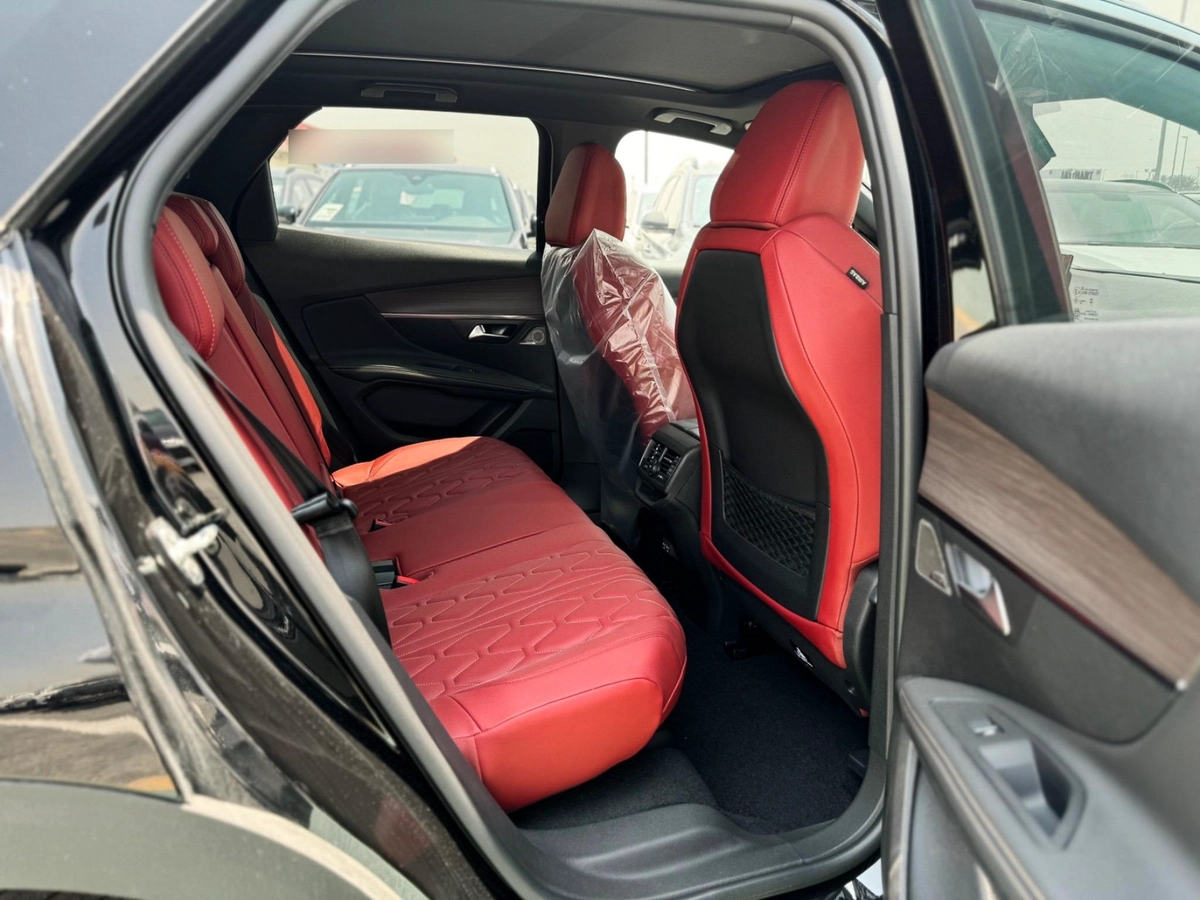 PEUGEOT 3008 GT-7-7
