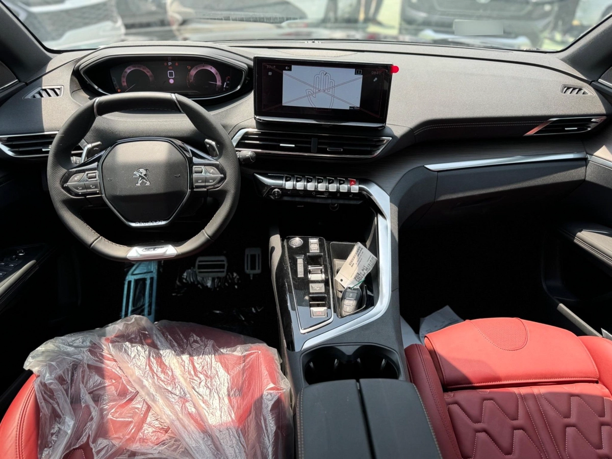 PEUGEOT 3008 GT-11-11