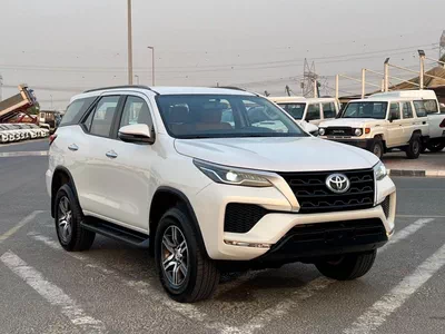 Toyota Fortuner  2023 Toyota Fortuner - EXR  2.7 L V4 -AWD 4x4 - Rear Sensor - Cruise Control - No  Accident - 2Key --0