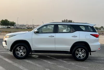 Toyota Fortuner  2023 Toyota Fortuner - EXR  2.7 L V4 -AWD 4x4 - Rear Sensor - Cruise Control - No  Accident - 2Key --6