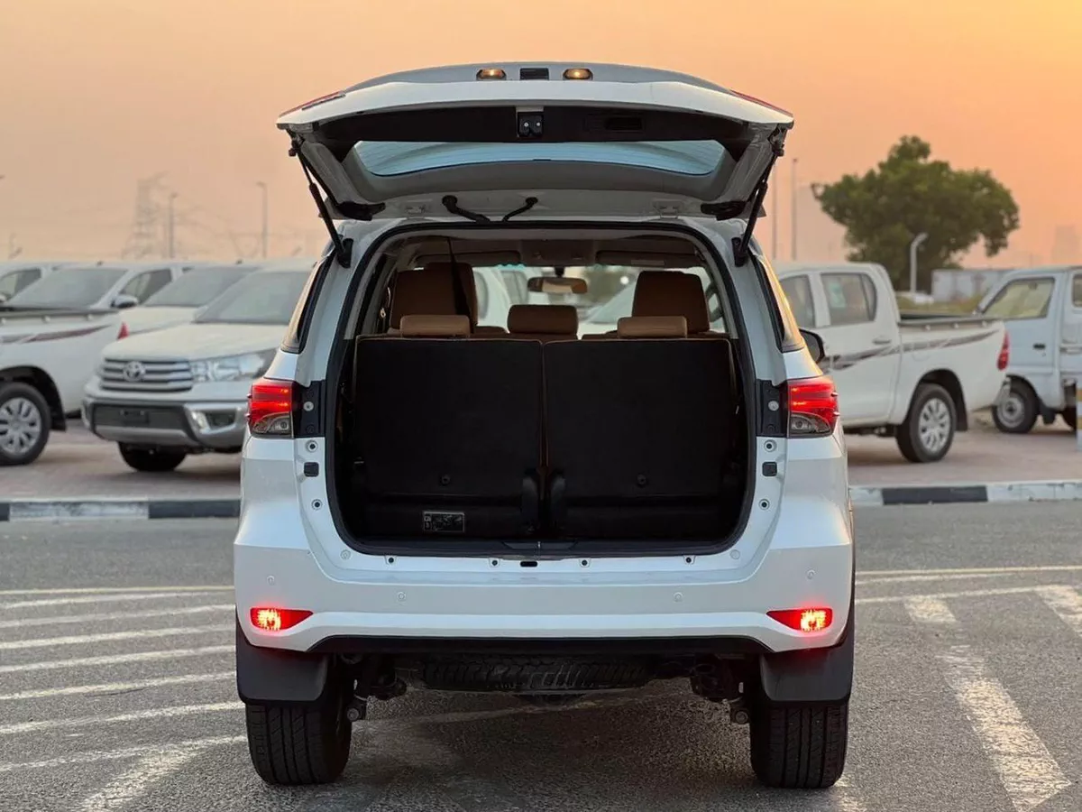 Toyota Fortuner  2023 Toyota Fortuner - EXR  2.7 L V4 -AWD 4x4 - Rear Sensor - Cruise Control - No  Accident - 2Key --18-0