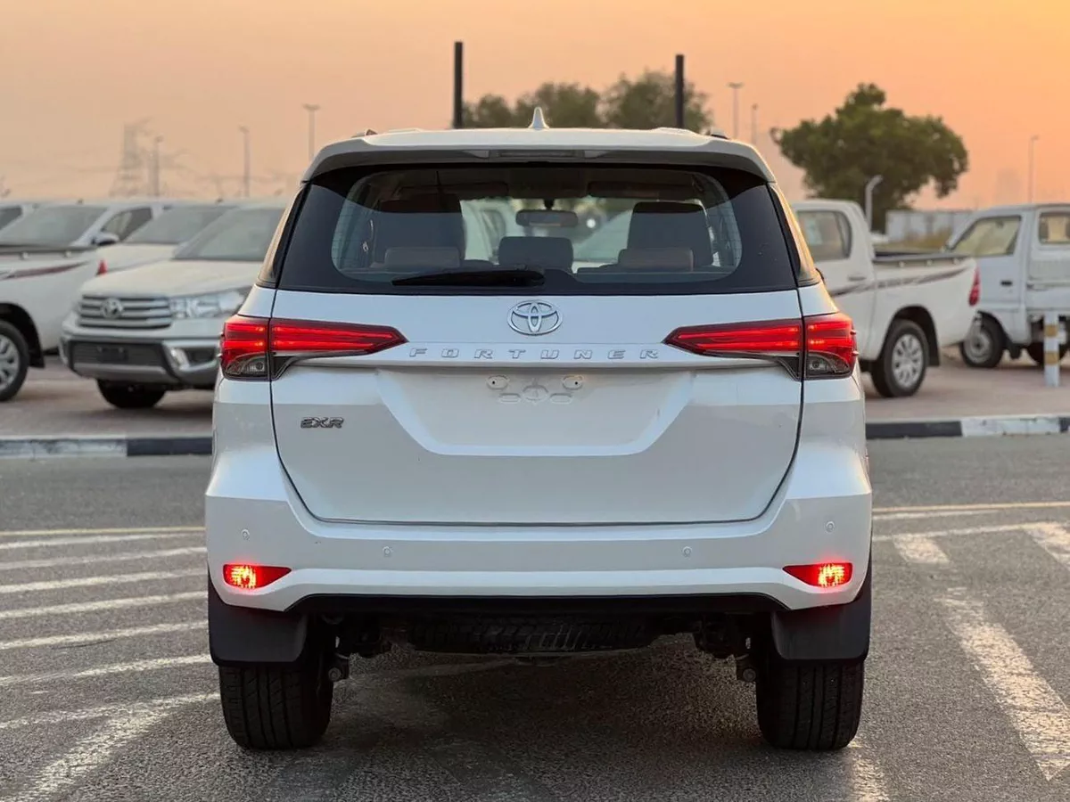 Toyota Fortuner  2023 Toyota Fortuner - EXR  2.7 L V4 -AWD 4x4 - Rear Sensor - Cruise Control - No  Accident - 2Key --4-0