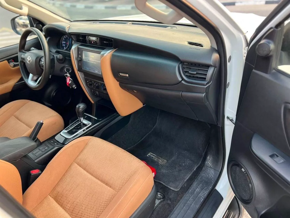 Toyota Fortuner  2023 Toyota Fortuner - EXR  2.7 L V4 -AWD 4x4 - Rear Sensor - Cruise Control - No  Accident - 2Key --8-0