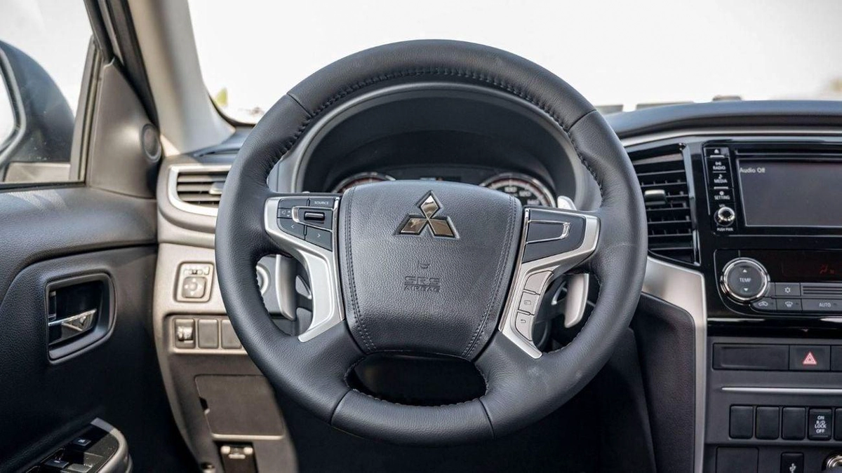 Mitsubishi L200 GLS Mitsubishi L200 Sportero 2.4L Diesel 4x4 2025-13-0