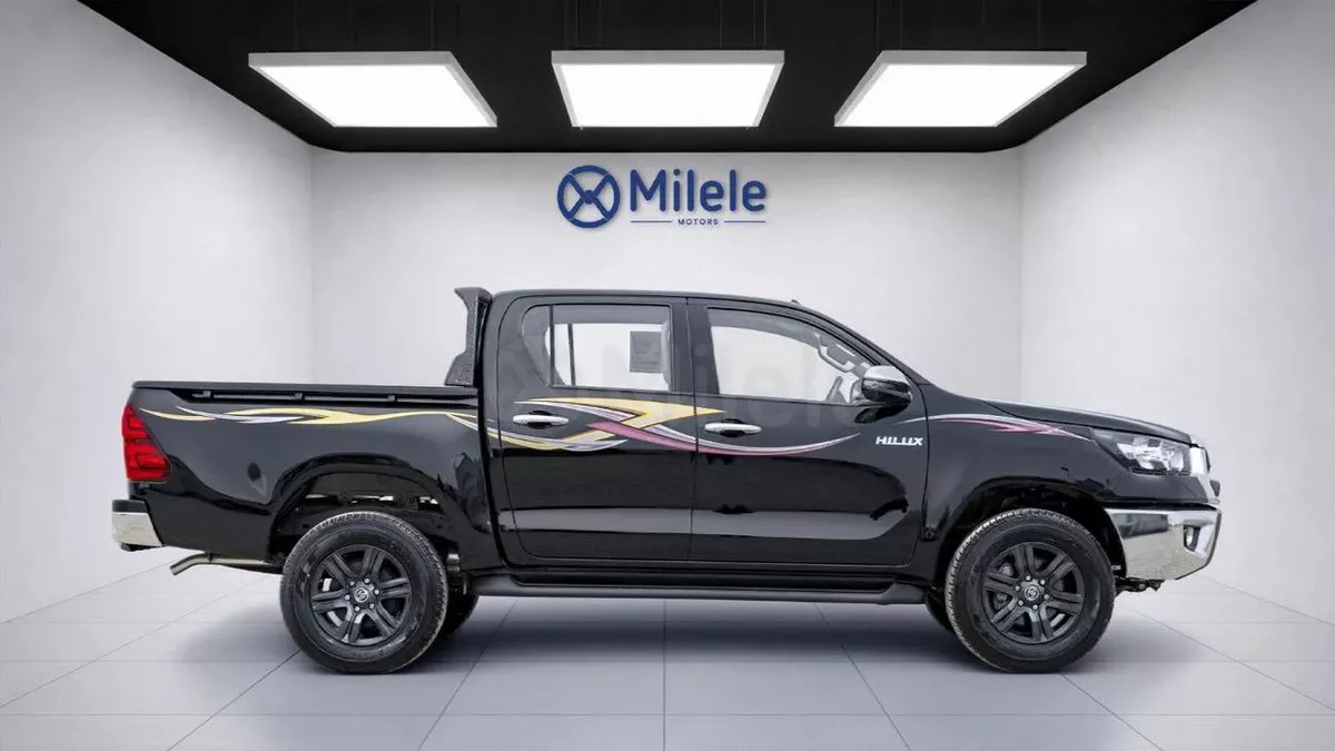 Toyota Hilux TOYOTA HILUX DC | 2-YEAR WARRANTY + SERVICE AVAILABLE | 0% DOWNPAYMENT (BANK)-11-11